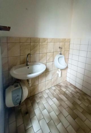 Pronájem skladu, Jílové u Prahy, Masarykovo náměstí, 1000 m2