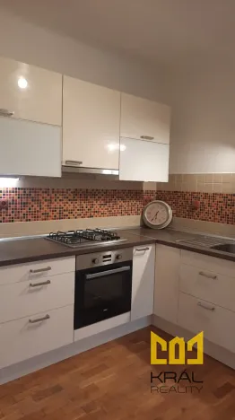 Pronájem bytu 2+1, Praha - Smíchov, Grafická, 57 m2