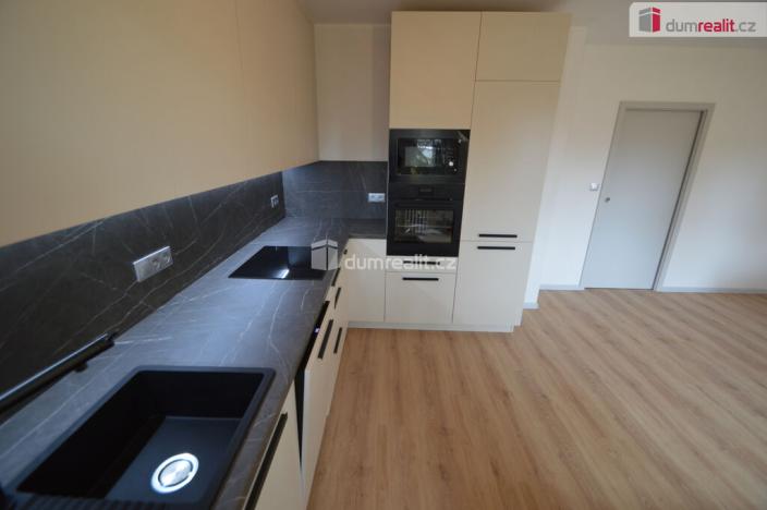 Prodej bytu 4+kk, Praha - Prosek, Mimoňská, 79 m2