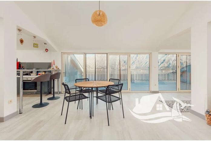 Prodej bytu 3+kk, Kotor, Černá Hora, 140 m2