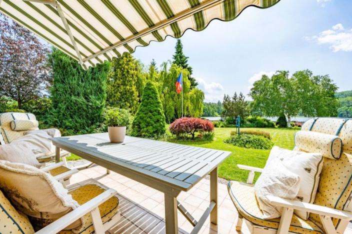 Prodej rodinného domu, Jevany, U Rybníka, 205 m2