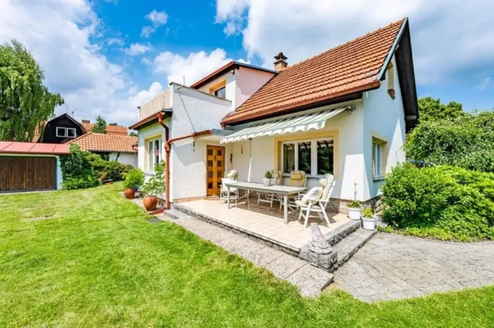 Prodej rodinného domu, Jevany, U Rybníka, 205 m2