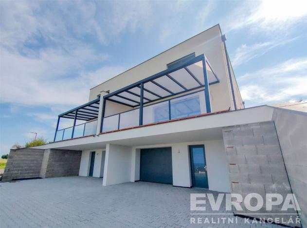 Prodej rodinného domu, Červené Pečky, Hrabáňova, 210 m2