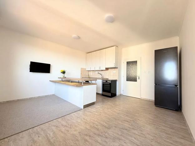 Prodej bytu 2+kk, Praha - Troja, Hnězdenská, 43 m2