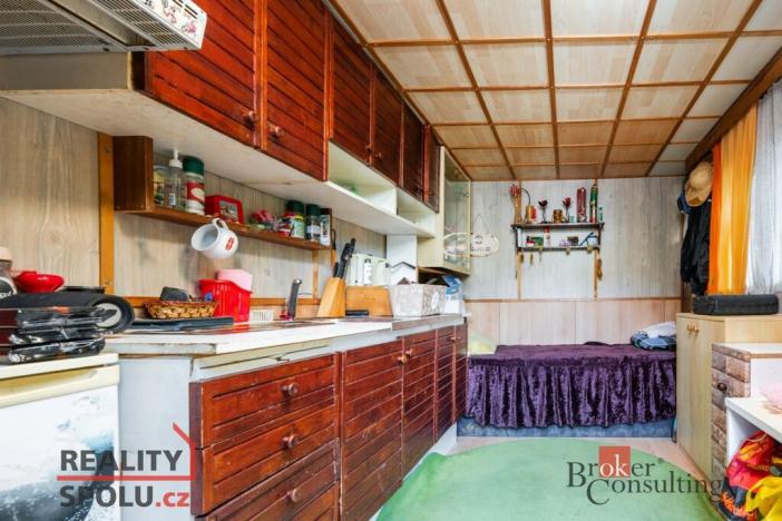 Prodej zahrady, Rybitví, 185 m2