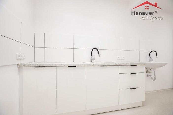 Pronájem ordinace, Ústí nad Labem - Ústí nad Labem-centrum, Koněvova, 120 m2