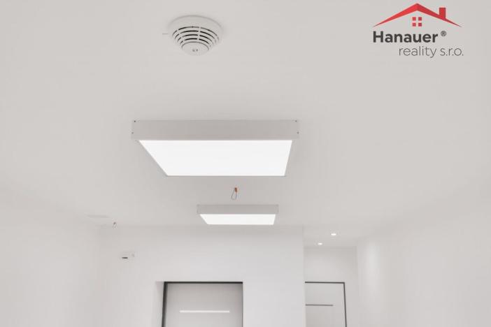 Pronájem ordinace, Ústí nad Labem - Ústí nad Labem-centrum, Koněvova, 120 m2