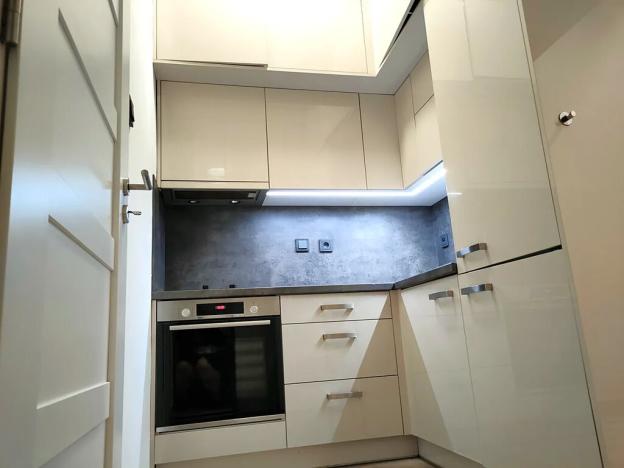 Pronájem bytu 1+kk, Praha - Smíchov, Na Skalce, 37 m2