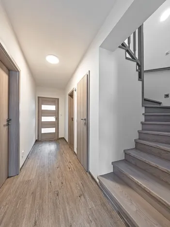 Prodej rodinného domu, Světice, Na Žlábku, 162 m2