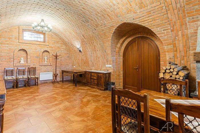 Prodej ubytování, Hovorany, 885 m2