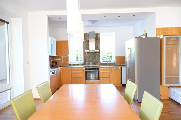 Pronájem rodinného domu, Statenice, 280 m2