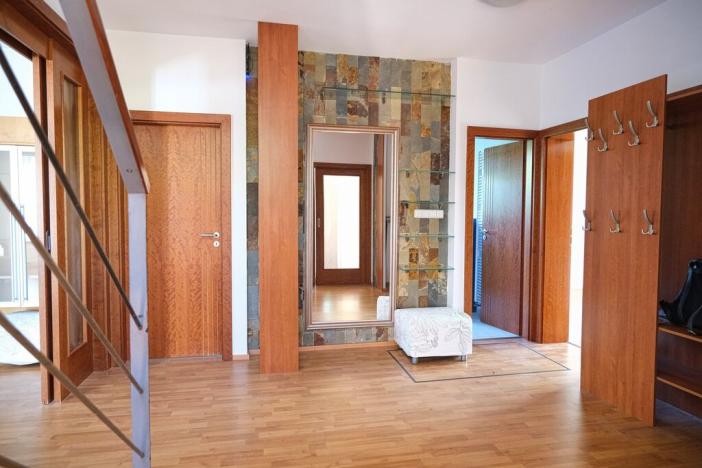 Pronájem rodinného domu, Statenice, 280 m2