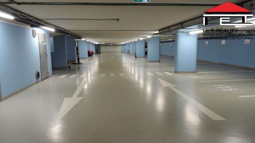 Pronájem kanceláře, Praha - Nusle, Doudlebská, 303 m2