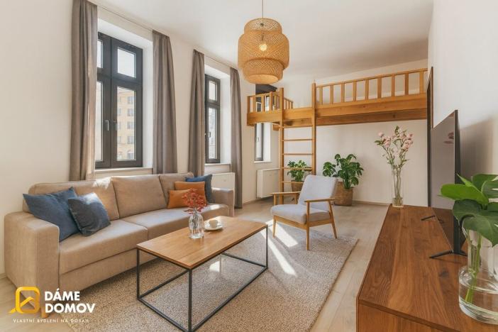 Pronájem bytu 1+kk, Praha - Holešovice, Jankovcova, 34 m2