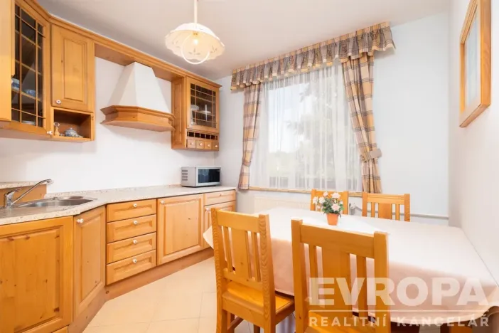 Prodej rodinného domu, Horní Branná, 300 m2