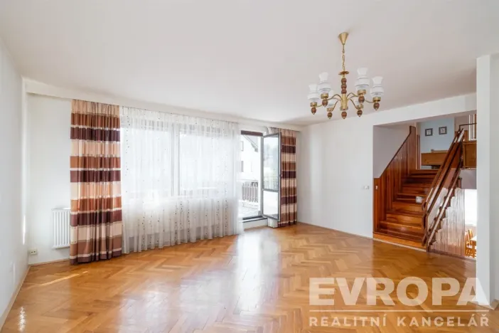 Prodej rodinného domu, Horní Branná, 300 m2