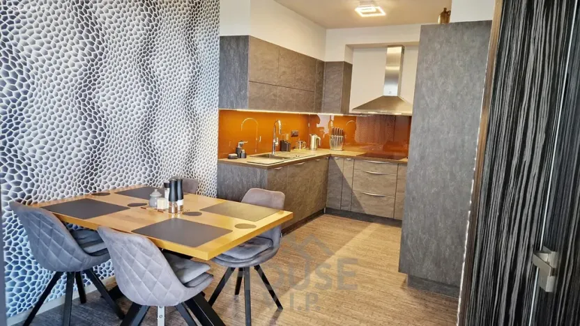 Prodej bytu 3+1, Praha - Stodůlky, Svitákova, 120 m2