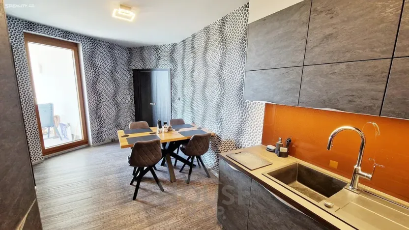 Prodej bytu 3+1, Praha - Stodůlky, Svitákova, 120 m2