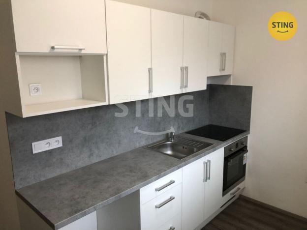 Prodej bytu 1+1, Pardubice, Stavbařů, 37 m2