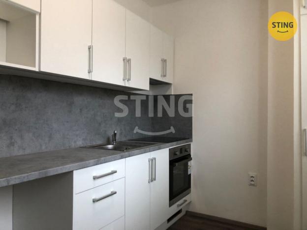 Prodej bytu 1+1, Pardubice, Stavbařů, 37 m2