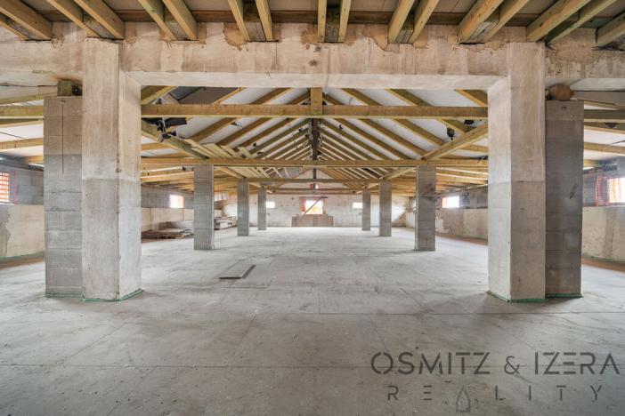 Prodej skladu, Nová Ves, 3671 m2
