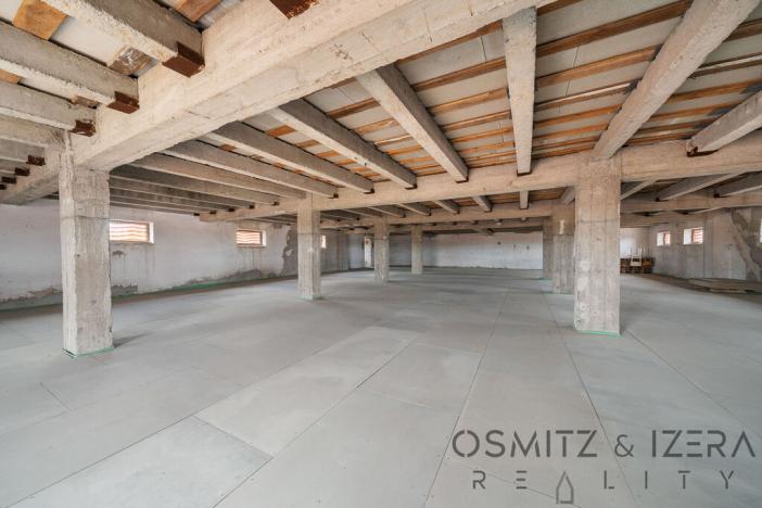 Prodej skladu, Nová Ves, 3671 m2