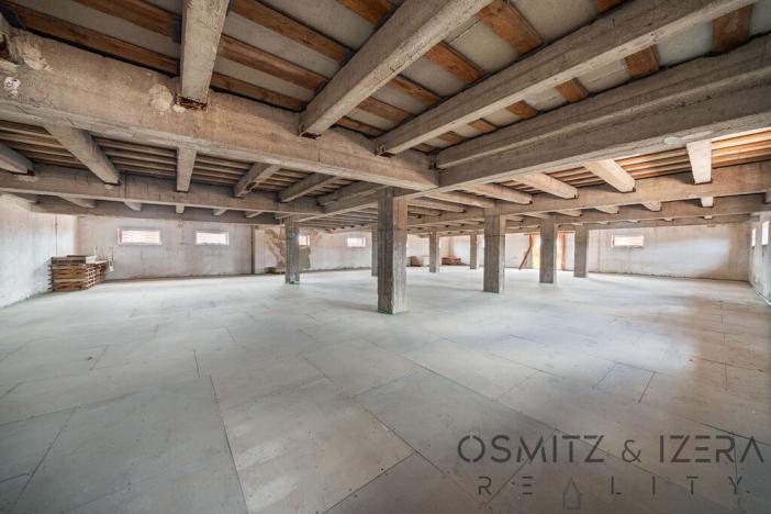 Prodej skladu, Nová Ves, 3671 m2