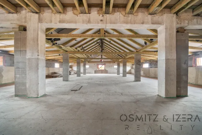 Prodej skladu, Nová Ves, 3671 m2