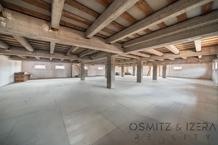 Prodej skladu, Nová Ves, 3671 m2