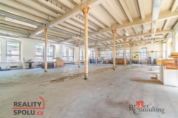 Prodej výrobních prostor, Jablonec nad Jizerou - Buřany, 2696 m2