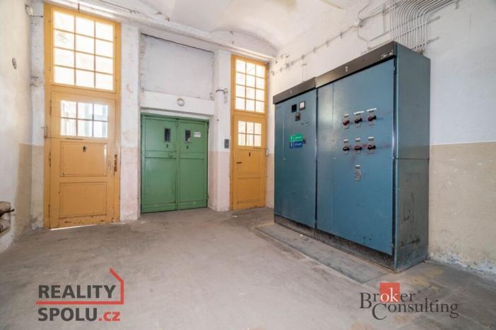 Prodej výrobních prostor, Jablonec nad Jizerou - Buřany, 2696 m2