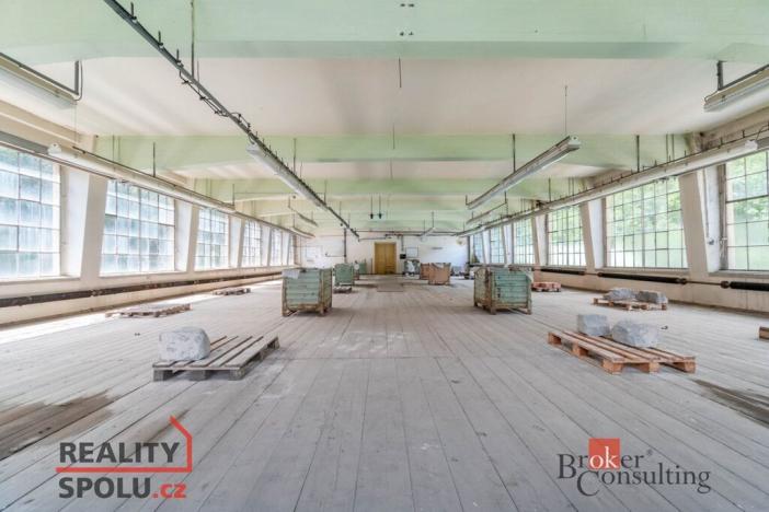 Prodej výrobních prostor, Jablonec nad Jizerou - Buřany, 2696 m2