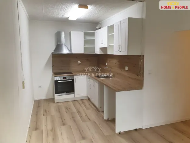 Pronájem bytu 2+kk, Benešov, Pražského povstání, 42 m2