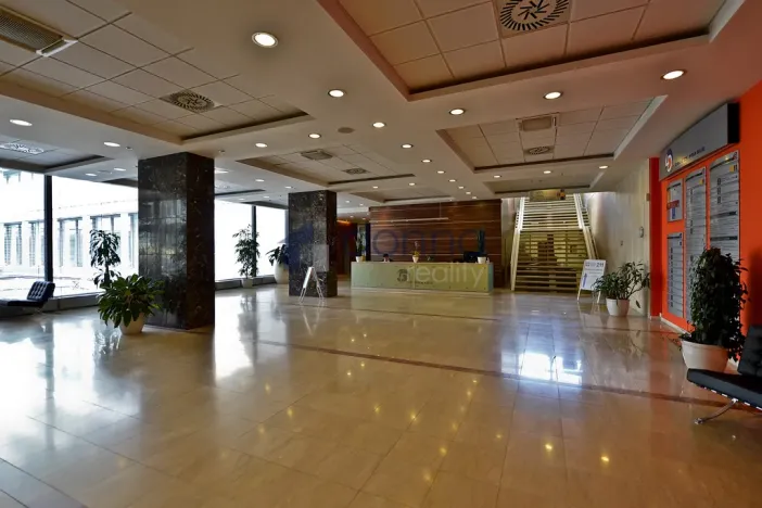 Pronájem kanceláře, Praha, Kodaňská, 530 m2