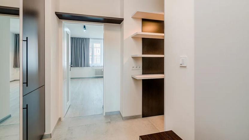 Pronájem bytu 1+kk, Praha - Nusle, 5. května, 34 m2