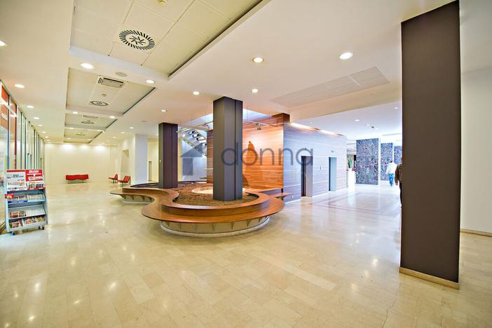 Pronájem kanceláře, Praha, Kodaňská, 121 m2