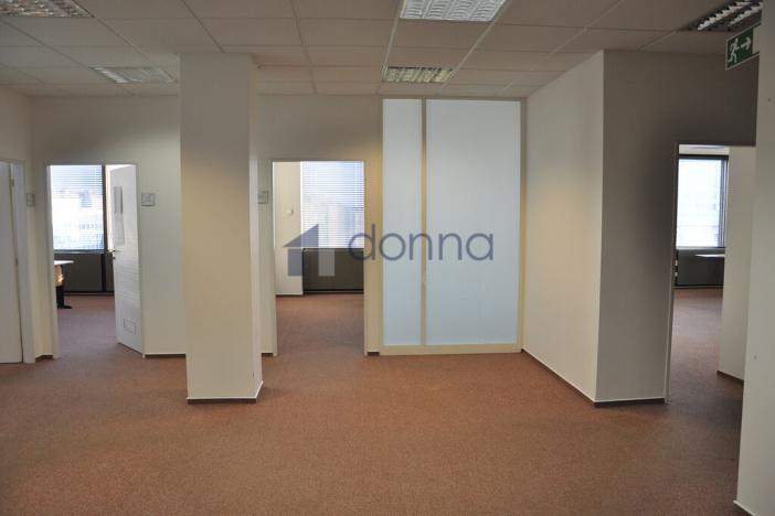 Pronájem kanceláře, Praha, Kodaňská, 121 m2