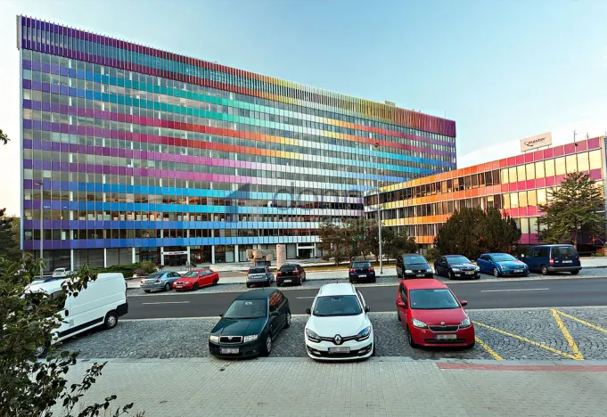 Pronájem kanceláře, Praha, Kodaňská, 570 m2
