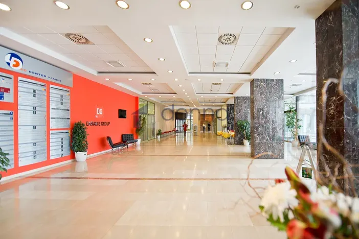 Pronájem kanceláře, Praha, Kodaňská, 570 m2