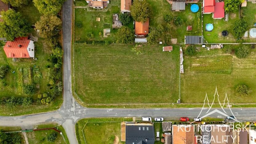 Prodej pozemku pro bydlení, Okřesaneč, 1732 m2
