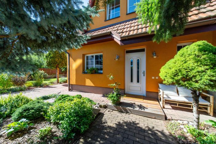 Prodej rodinného domu, Vestec, U Hřiště, 122 m2