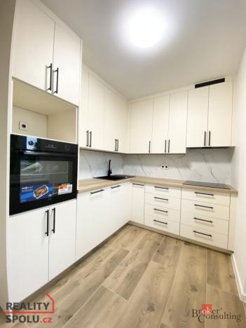 Pronájem bytu 2+1, Opava - Předměstí, Sokolovská, 54 m2