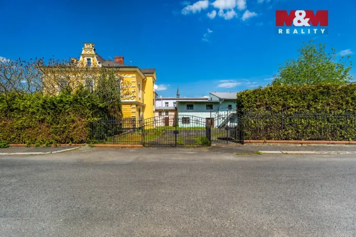 Prodej rodinného domu, Česká Kamenice, Lipová, 1225 m2