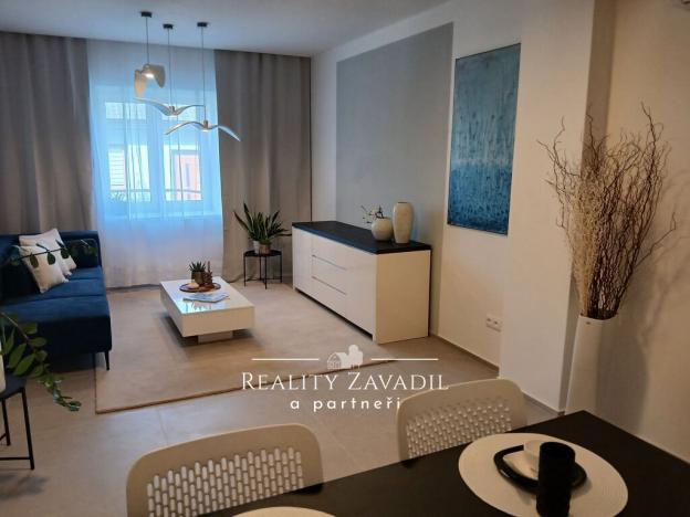 Pronájem bytu 2+kk, Pardubice, Křemenská, 61 m2