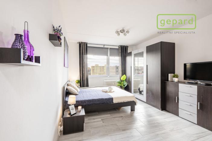 Pronájem bytu 1+kk, Praha, Samohelova, 29 m2