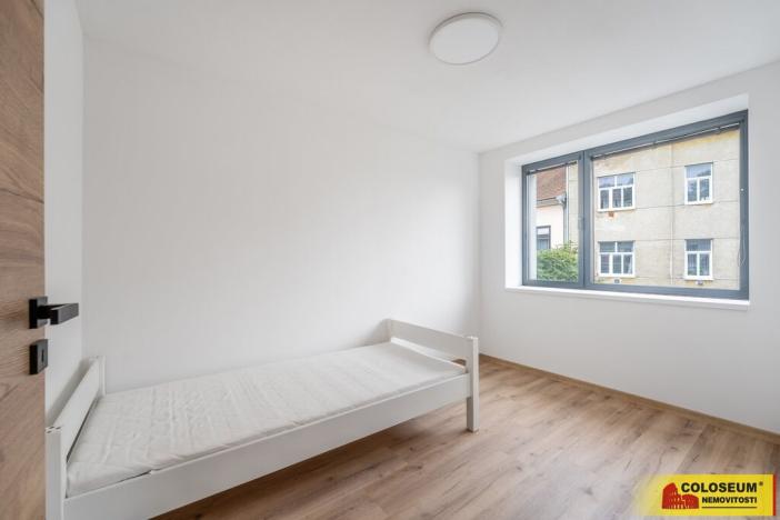 Pronájem bytu 1+kk, Brno - Husovice, 13 m2
