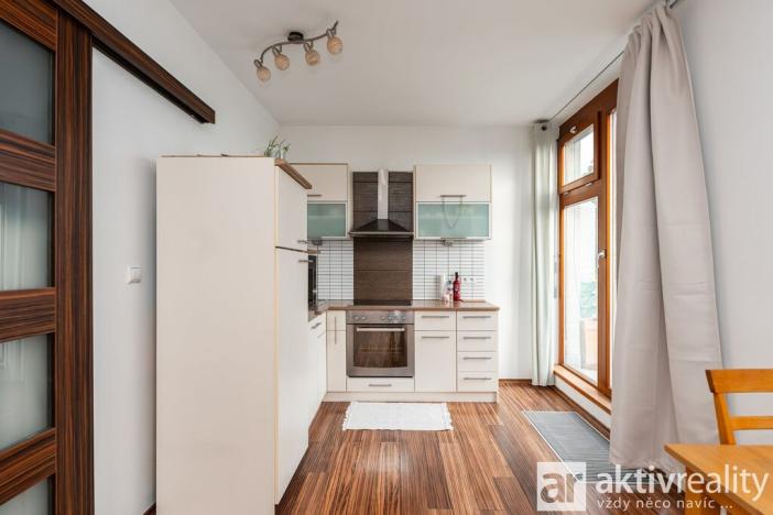 Prodej bytu 1+kk, Praha - Žižkov, Pod lipami, 32 m2