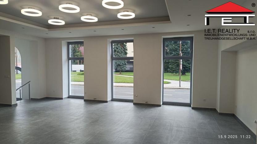 Pronájem obchodního prostoru, Opava, Olomoucká, 102 m2