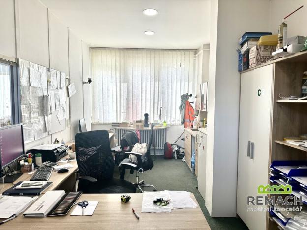 Pronájem obchodního prostoru, Staré Město, Luční čtvrť, 206 m2