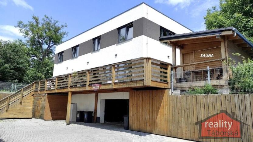 Prodej rodinného domu, Říčany, 341 m2